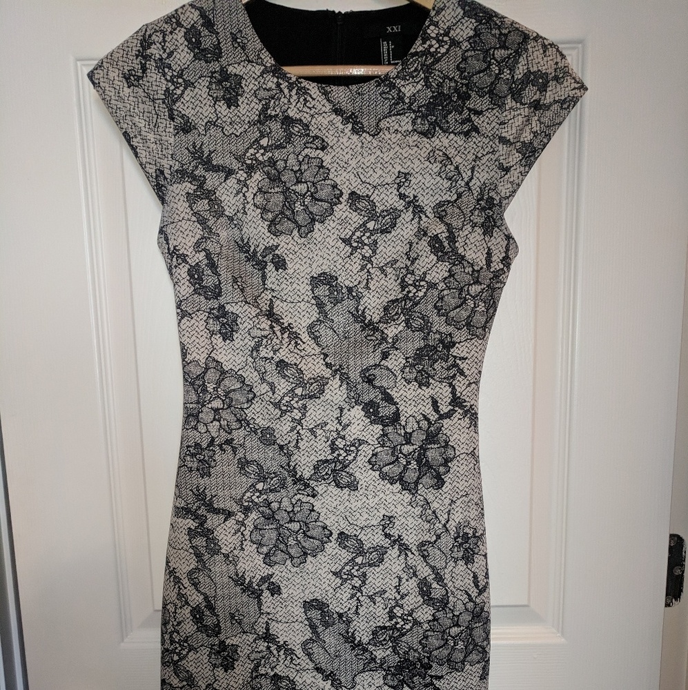 Fitted busines dress